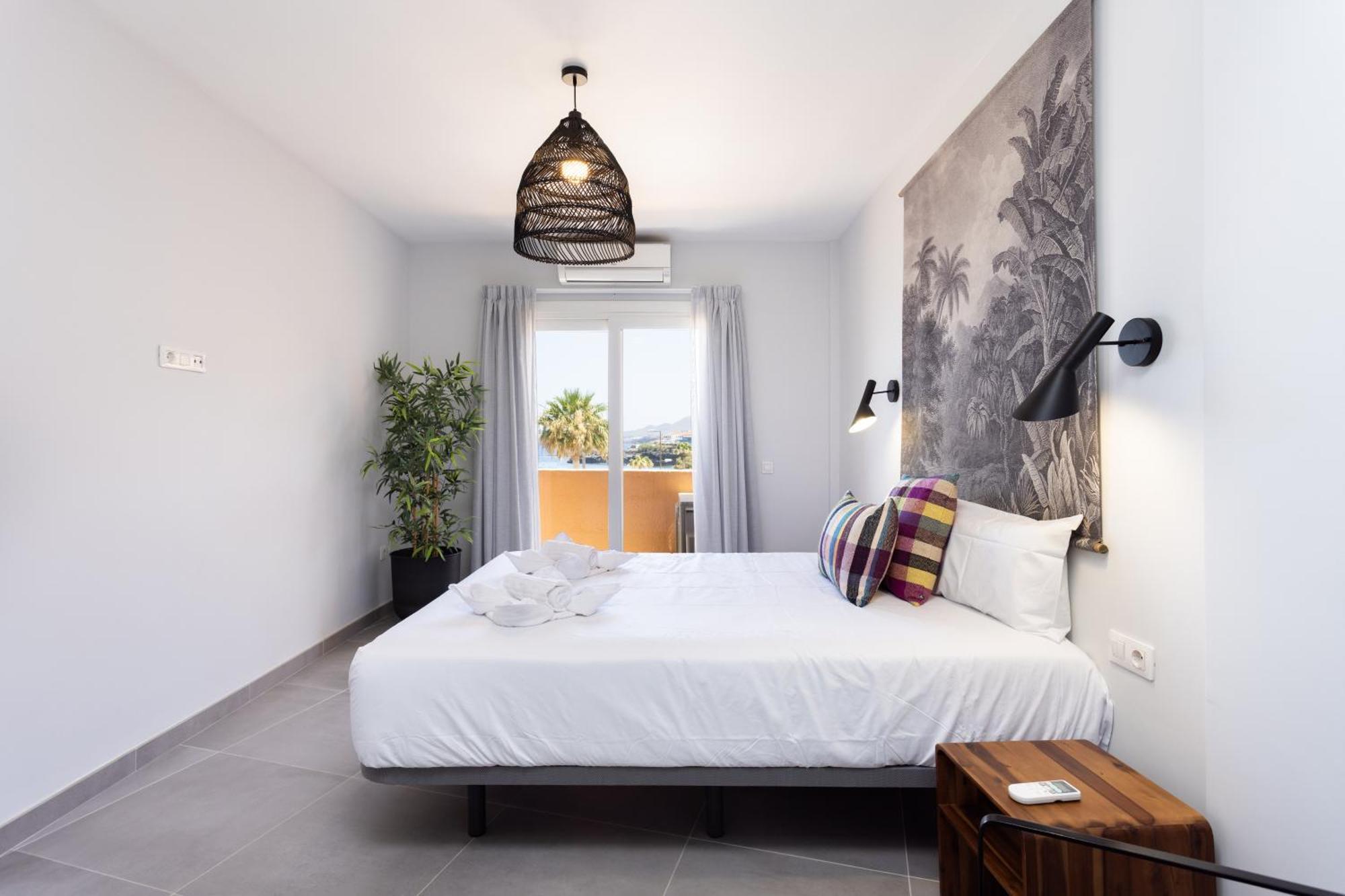 Home2Book Stunning Sea Front Caletillas, Pool 칸델라리아 외부 사진