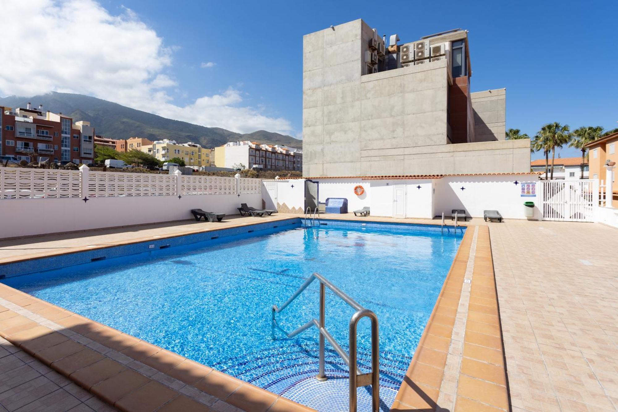 Home2Book Stunning Sea Front Caletillas, Pool 칸델라리아 외부 사진